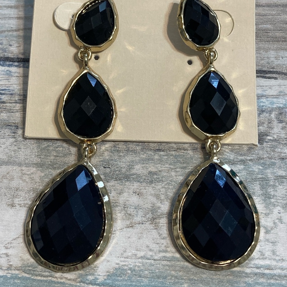 Amrita Singh Black‎ Chandelier Earrings Teardrops Gold Tone NWT